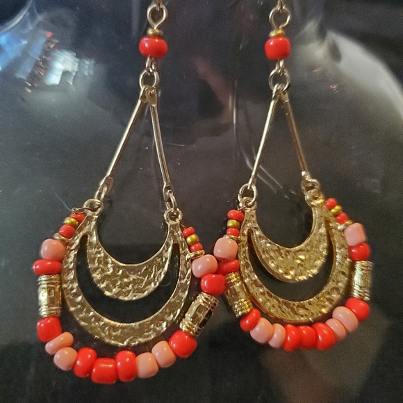 💝2 FOR $20 BEADED DROP EARRINGS IN SILVER & PINKS - Picture 2 of 3